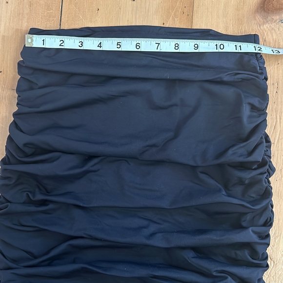 Babaton skirt - Picture 2 of 5